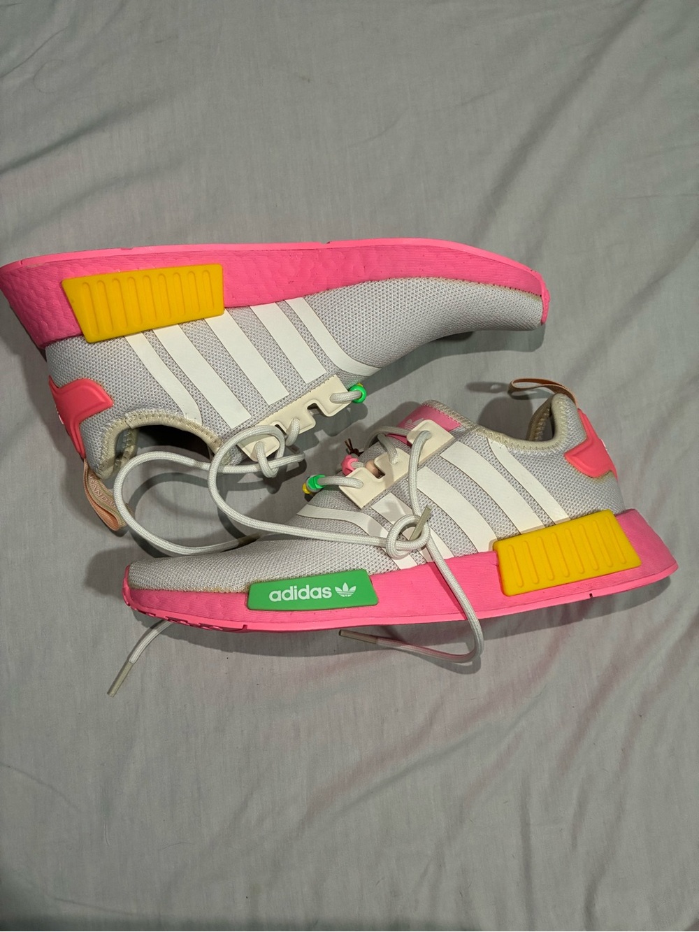 adidas White Sneakers with Pink Midsole fabric soft sole youth sneaker size 6.5